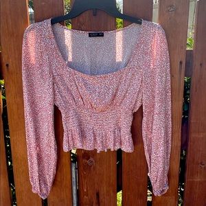 Long Sleeve Floral crunched crop top 🌸